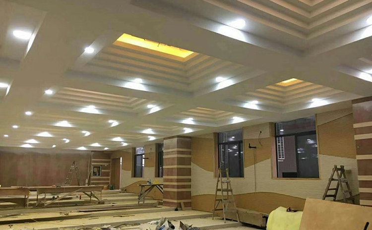 深圳市中學(xué)多功能廳吸音工程 深圳市中學(xué)多功能廳吸音工程